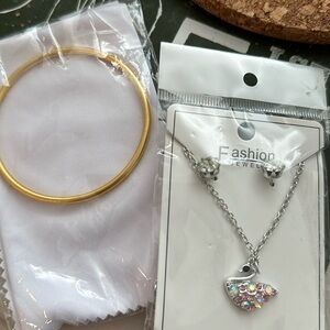 New Fashion jewelry set gold tone bangle and silver tone earrings with necklace